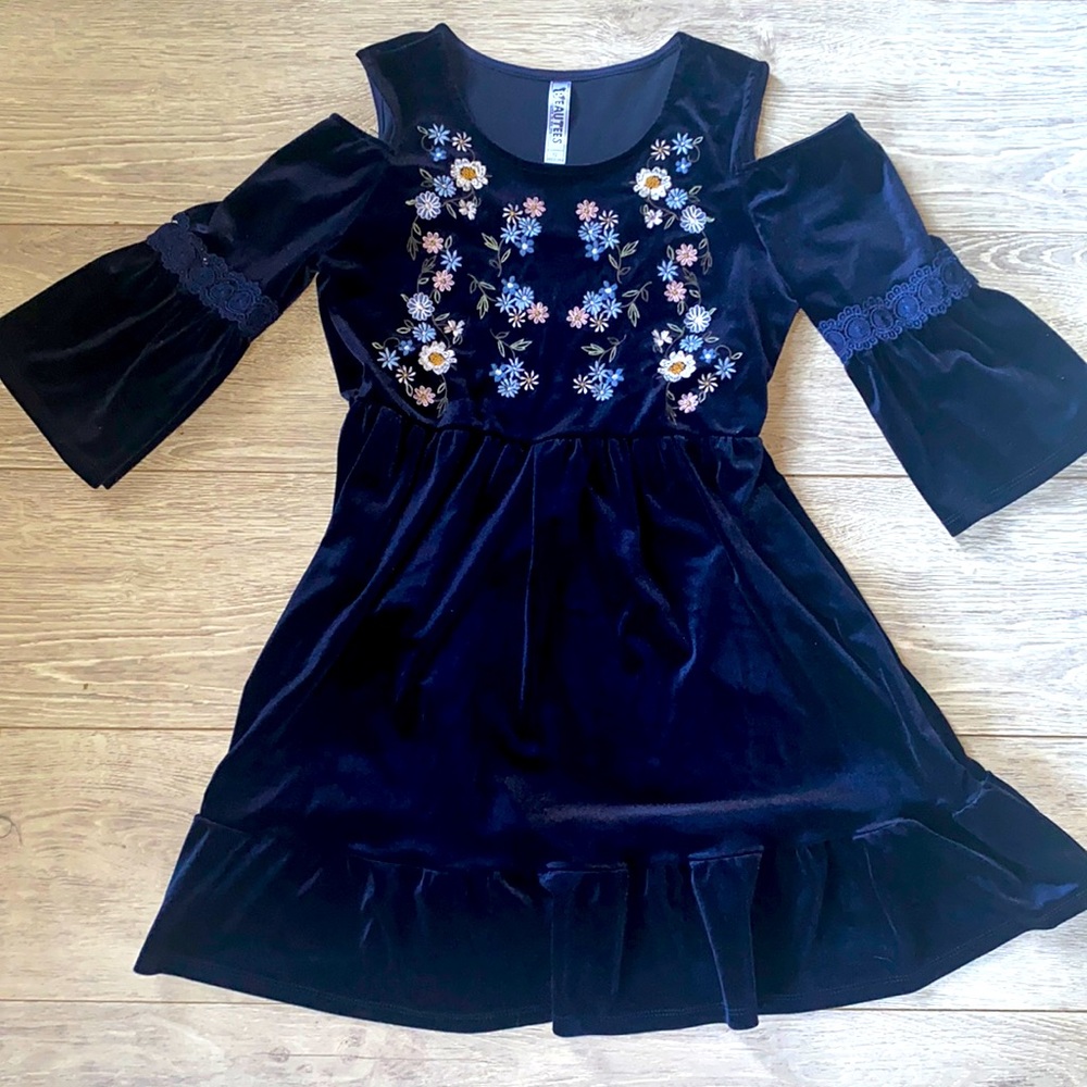 Gorgeous navy velvet bell sleeve girls dress 12